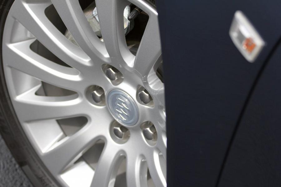 Buick Regal CXL 2011 года  (фото 42 из 47)